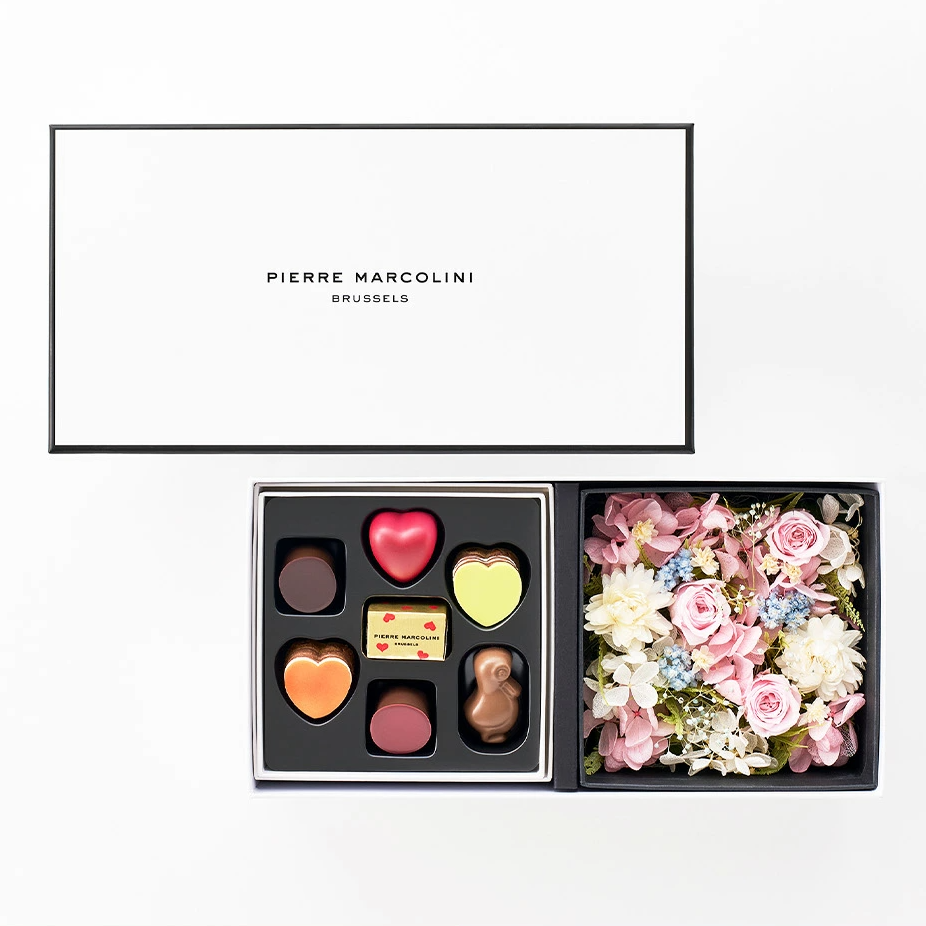 ピエール マルコリーニ チョコレート コフレ フルール セレクション 7個入りの写真
